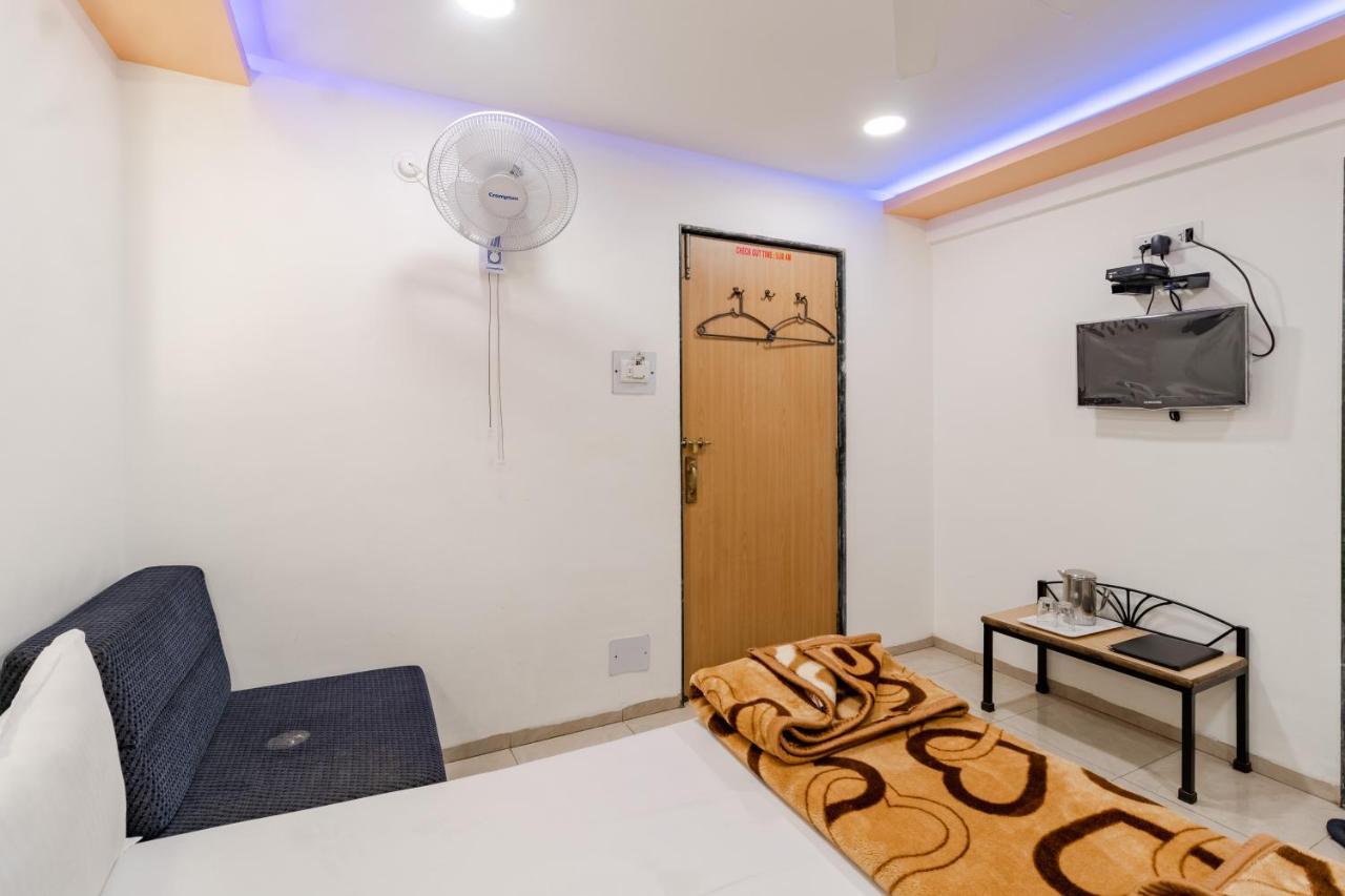 Hotel Vyankatesh & Pure Veg Restaurant Mahabaleshwar Exterior photo