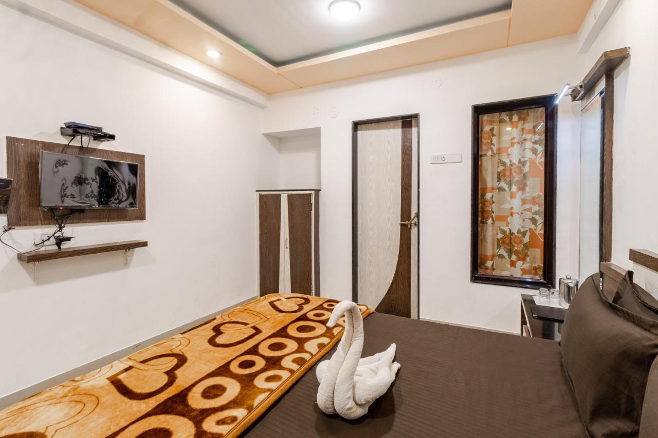 Hotel Vyankatesh & Pure Veg Restaurant Mahabaleshwar Exterior photo
