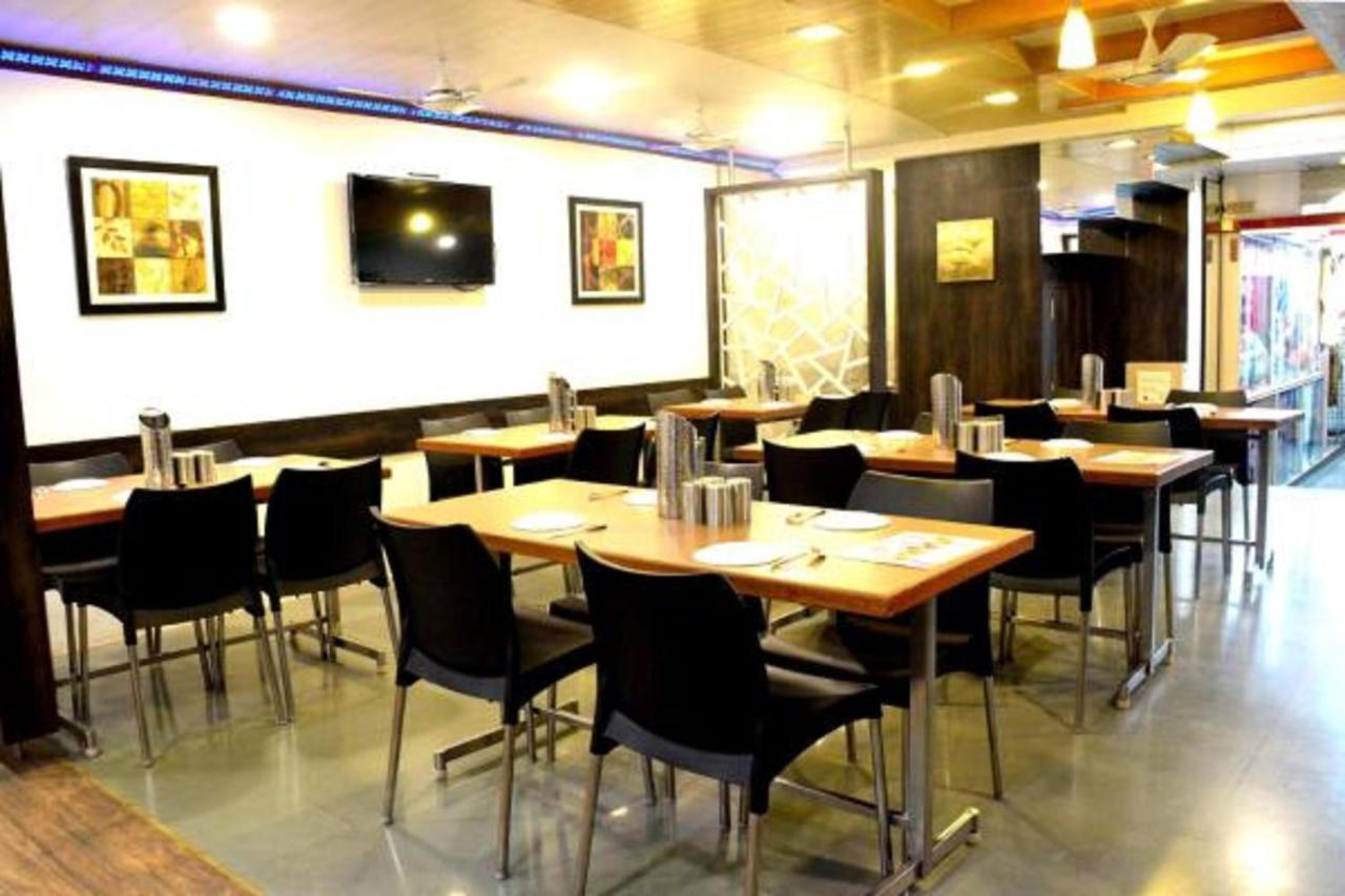 Hotel Vyankatesh & Pure Veg Restaurant Mahabaleshwar Exterior photo
